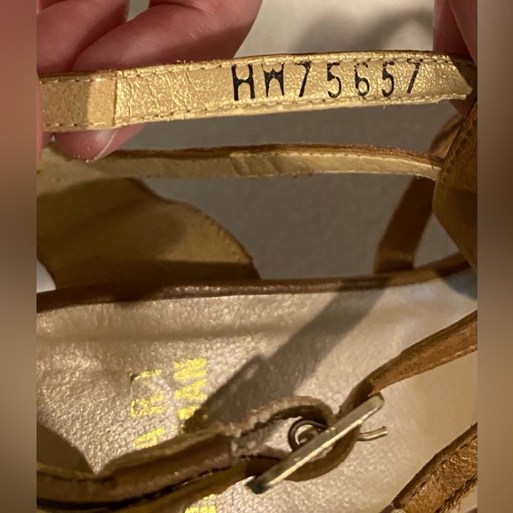 STUART WEITZMAN Brown Leather
Ankle Strap Platform Sandals Size 8
buckle heels - Picture 12 of 16